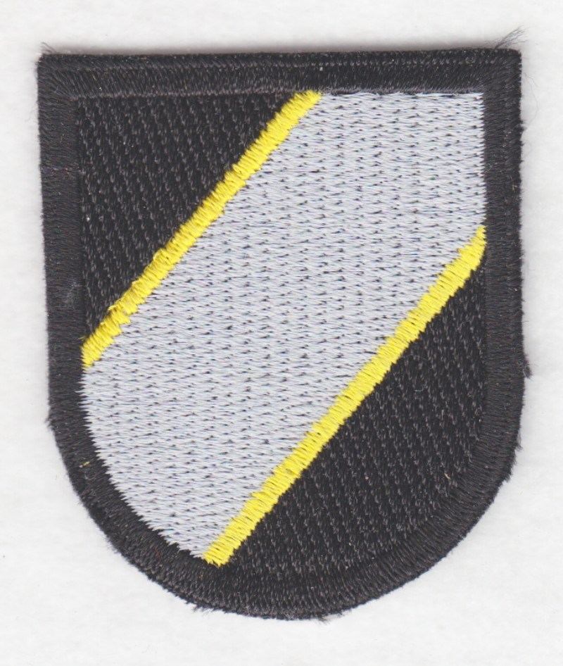 Army Beret Patch:  Joint Special Operations Command - cut edge