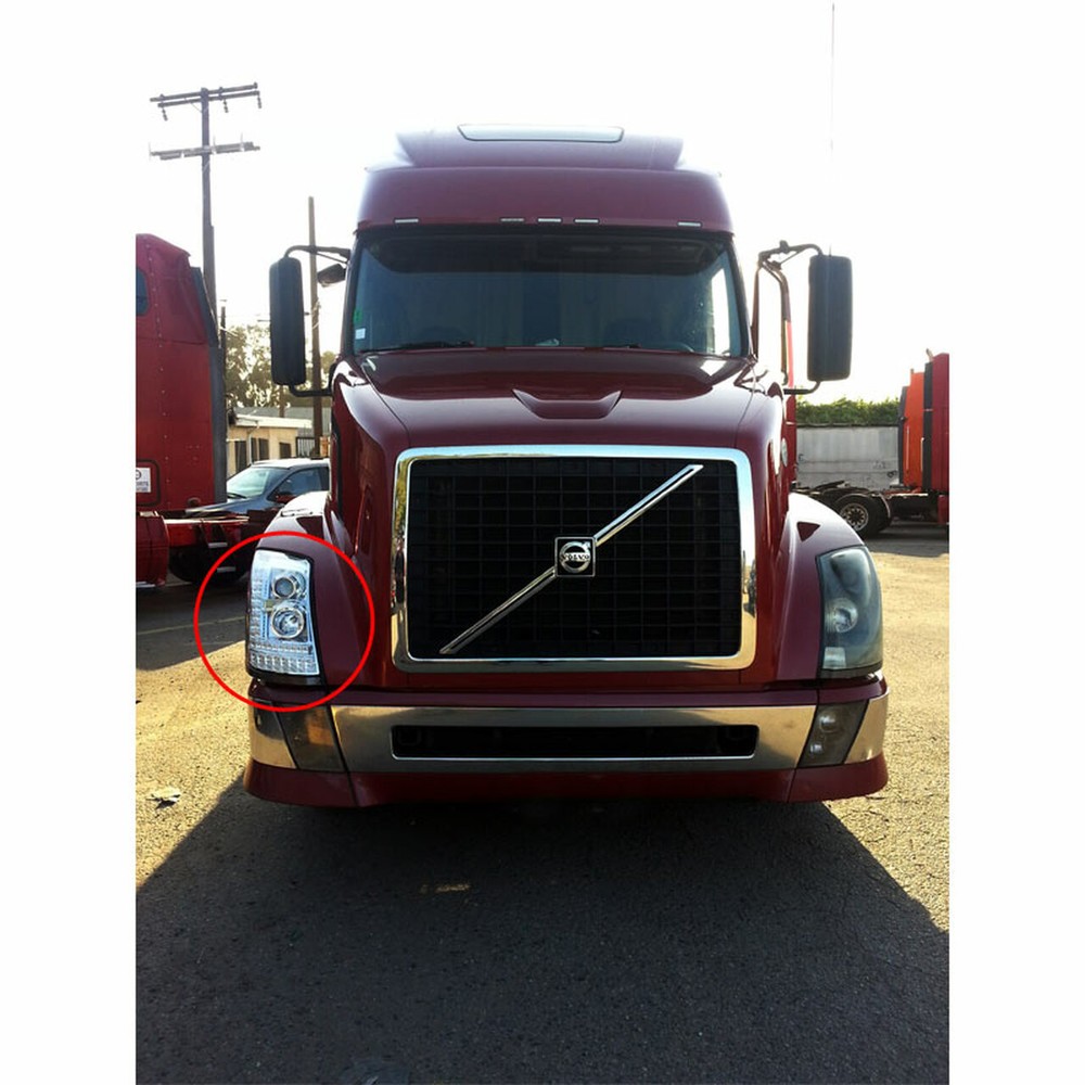 Volvo VNL VT 2004-2018 Driver Side Chrome Projector Headlight