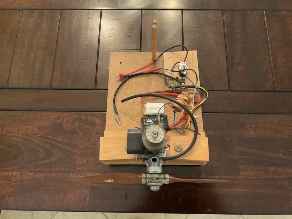 UNIQUE R/C TEST STAND WITH SUPER 60 OK ENGINE NICE!