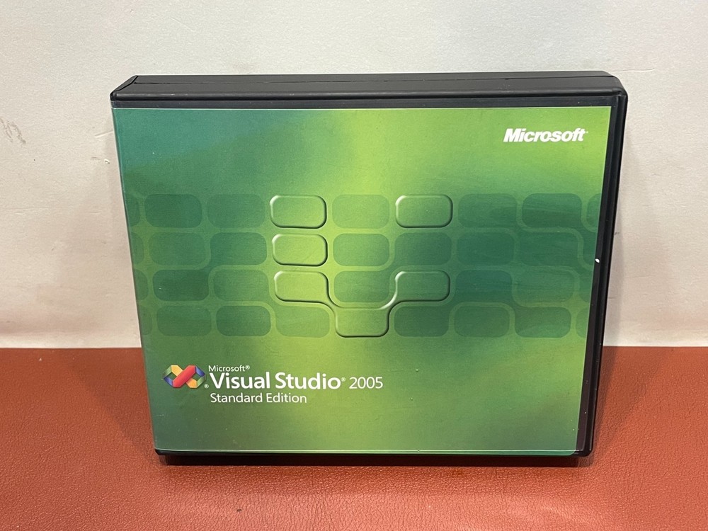 Retail Microsoft Visual Studio 2005 Standard Edition Academic 5 Disc Set W/ Key