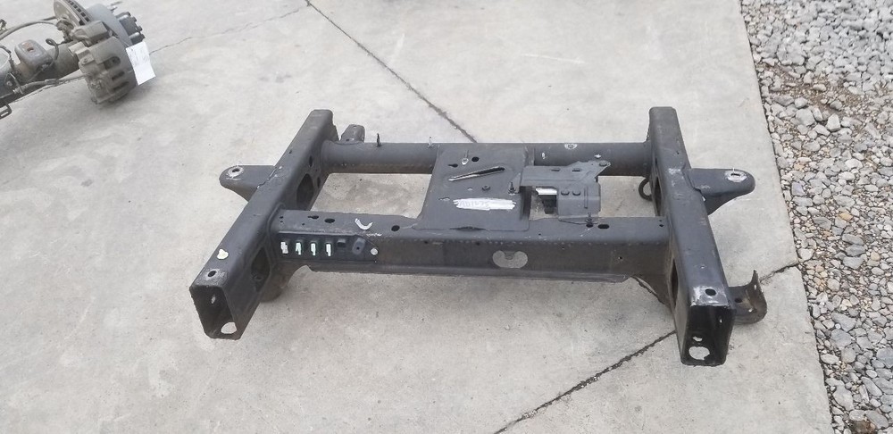 17 CHEVY SILVERADO 2500 REGULAR CAB REAR FRAME SECTION CUT