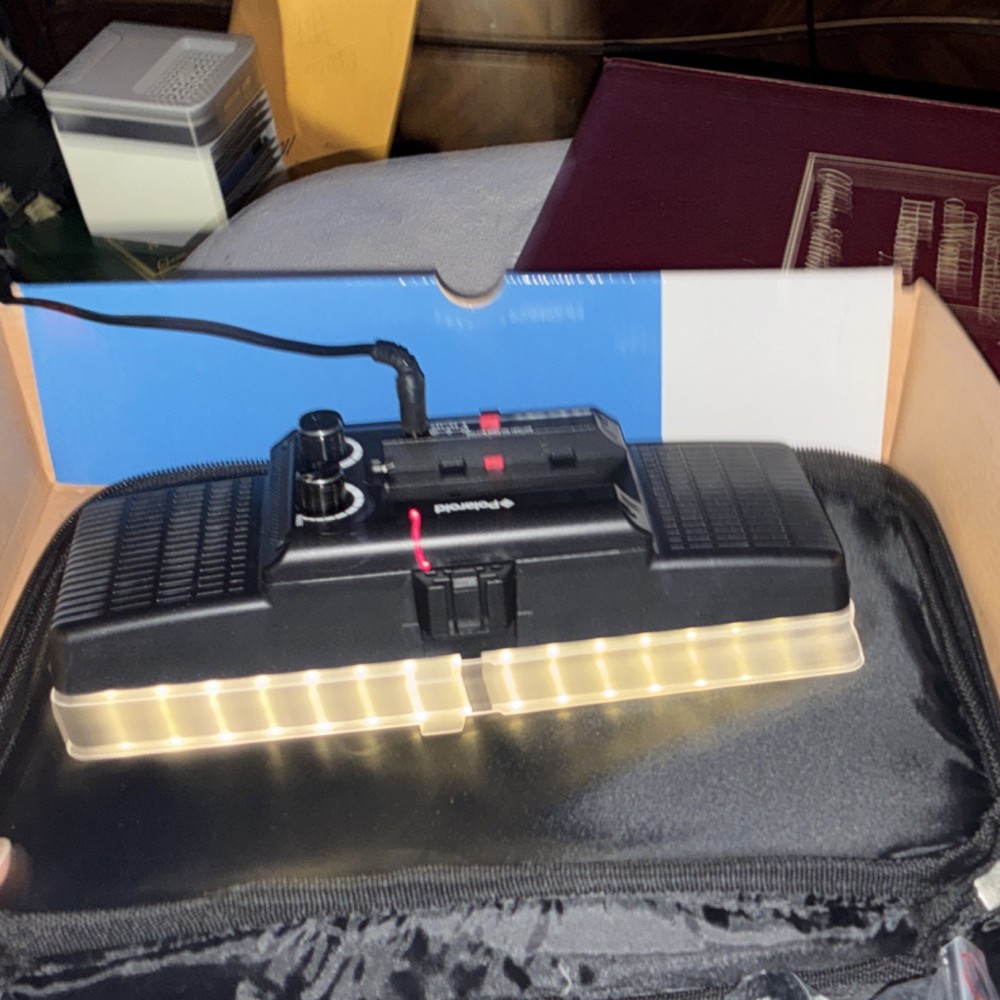 Polaroid PLLED320 320 Dimmable Vari-Temp Super Bright LED Light w/ Case