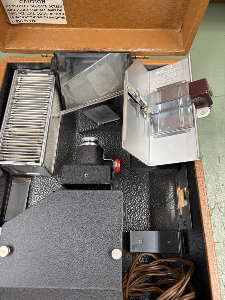 vintage slide projector Portable With Automatic Slide Changer Working
