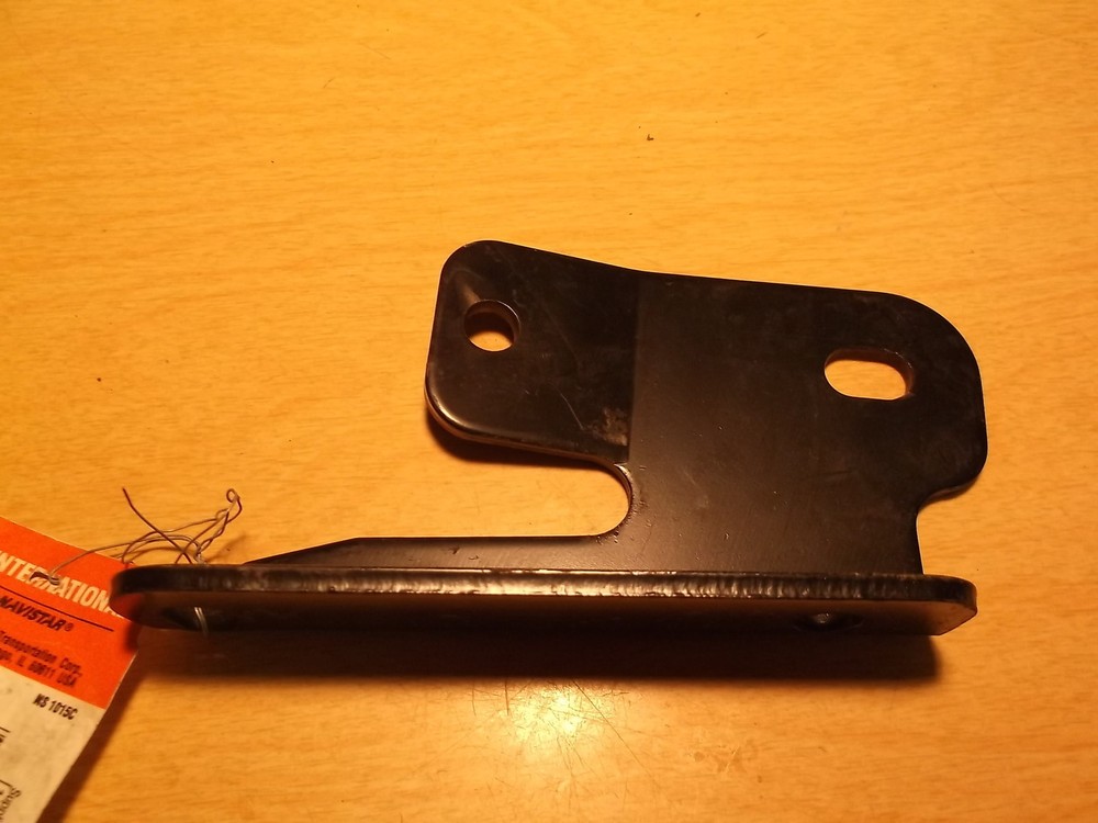NEW Navistar International Steering Column Bracket 1685609C1