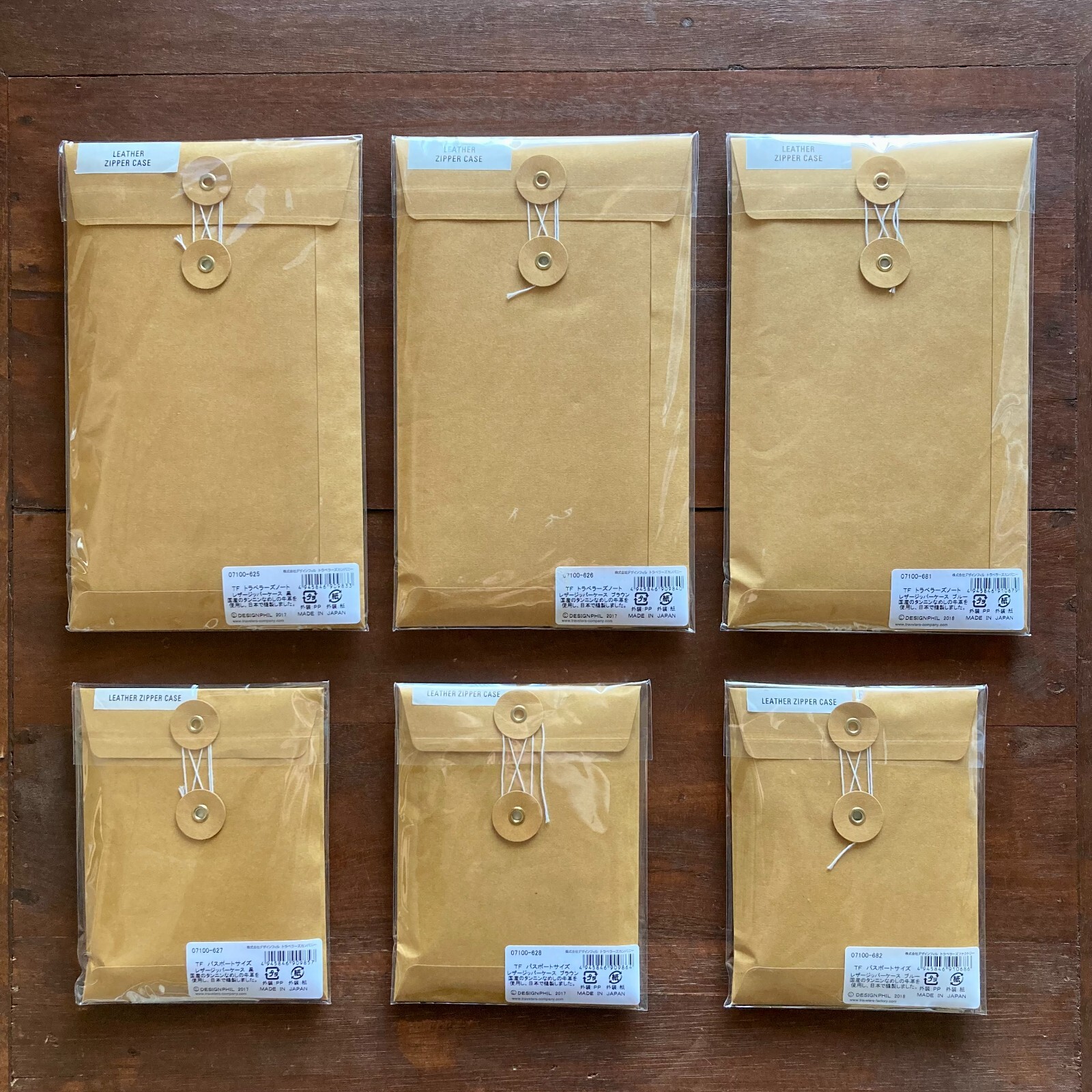 TRAVELER'S Notebook Leather Zipper Case engraving Tannin Regular & Passport size