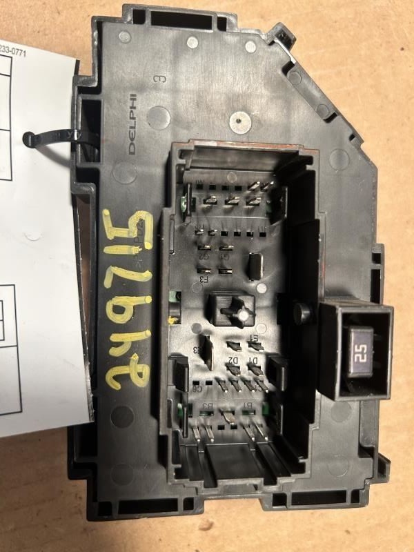 AVALNCH15 2010 Fuse Box Cabin 6528