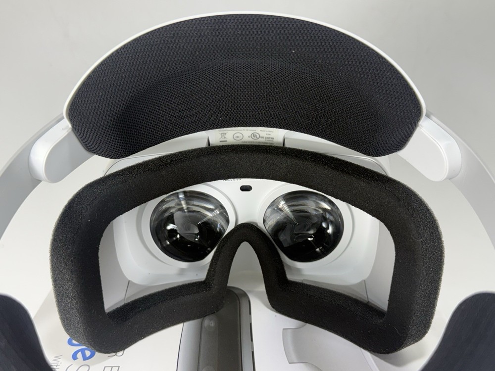Lenovo Mirage Solo with Daydream Virtual Reality Headset - Developer Edition