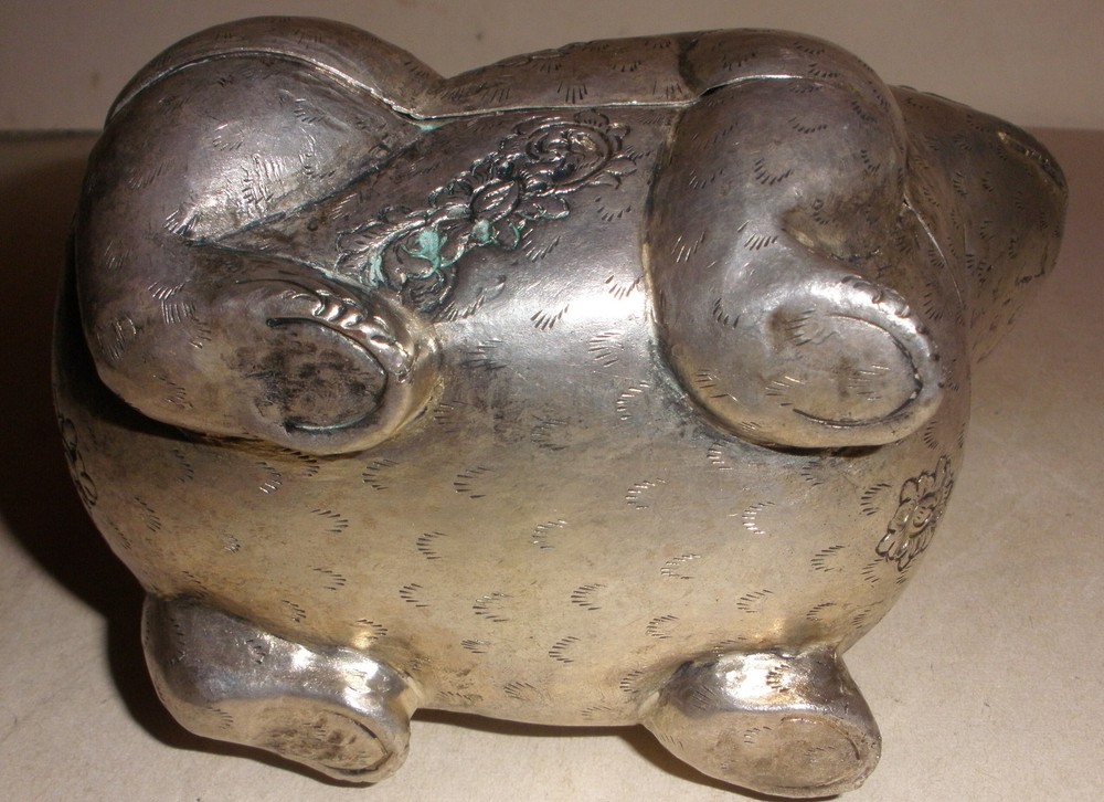 Large vintage South Eastern silver frog box