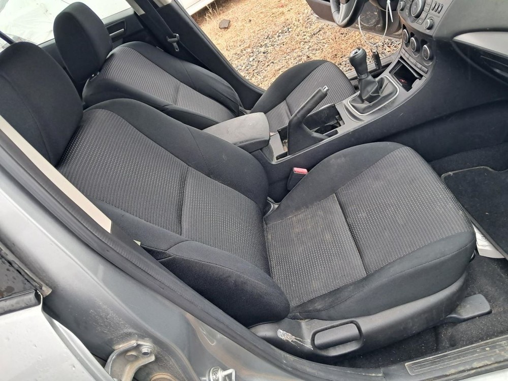 3 2013 Glove Box 4917555