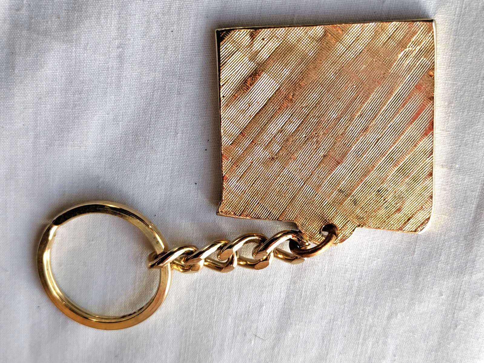 VINTAGE 1982 HOLLYWOOD CLAPBOARD KEYCHAIN Dallas Series Souvenir