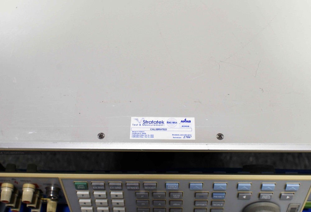 Fluke 5700A Multifunction Calibrator 5700A-03 Option ISO 17025 Calibrated