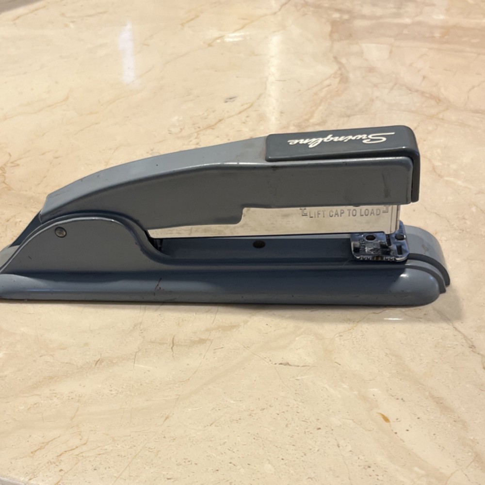 Swingline 27 Standard Stapler Desktop Stapler, Gray
