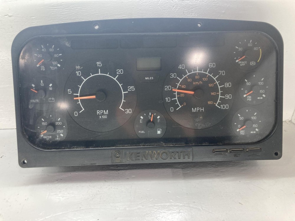 Kenworth T2000 Speedometer Instrument Cluster - Used