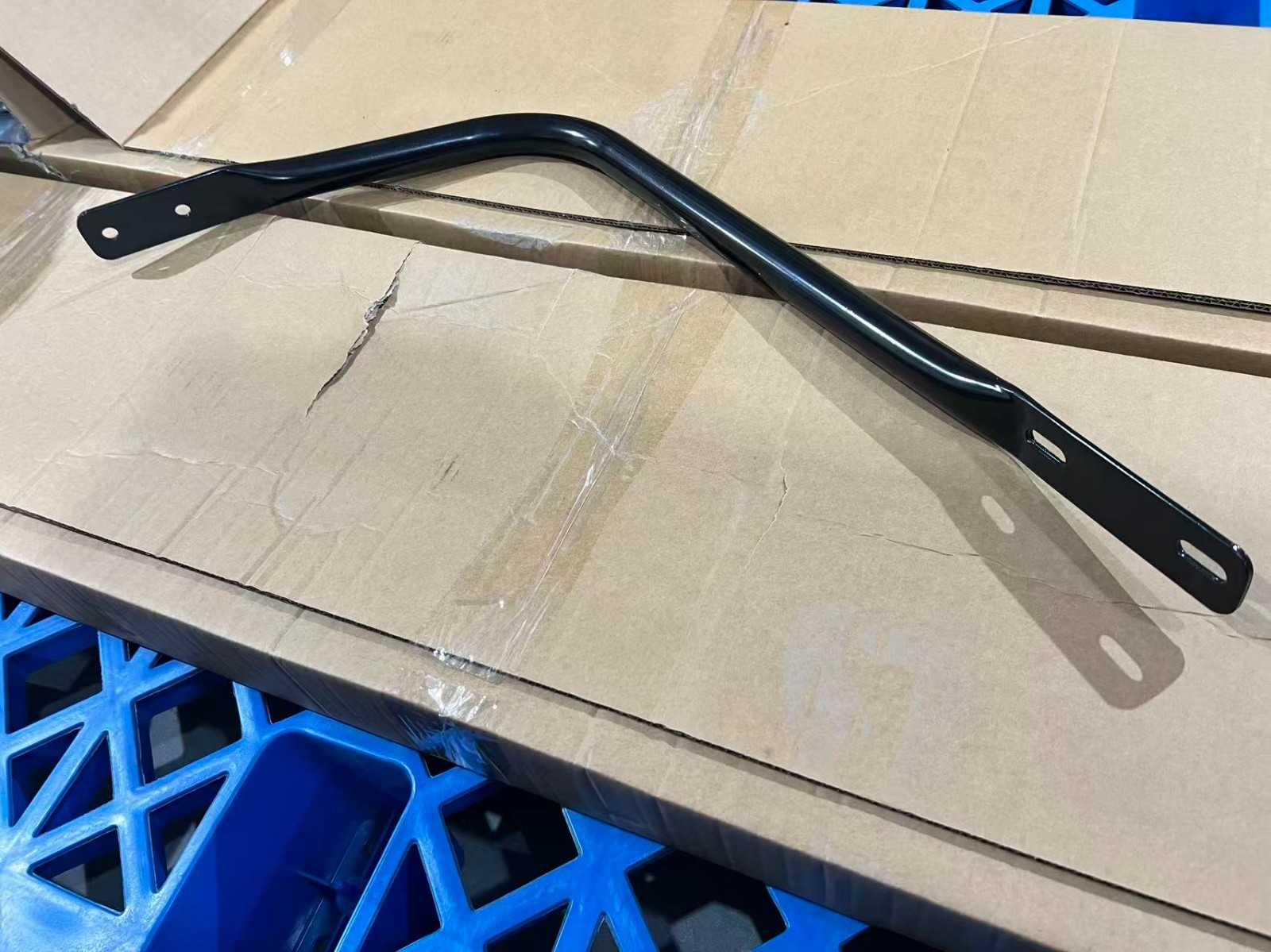 Lower Fairing Bracket Left Side For Volvo VNL 2018-2024 8080313