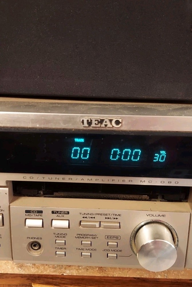 Teac MC-D80 audio System Cd,tuner, Amp Speakers