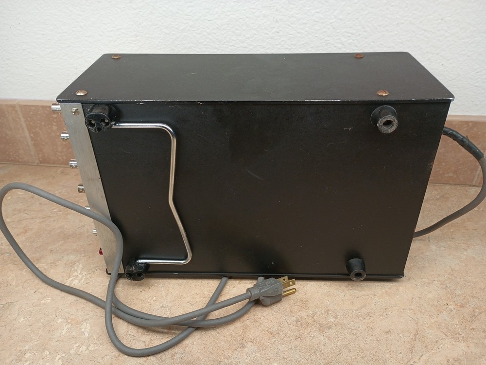 Wavetek Model 2001 Sweep Signal Generator, Powers On - Untested