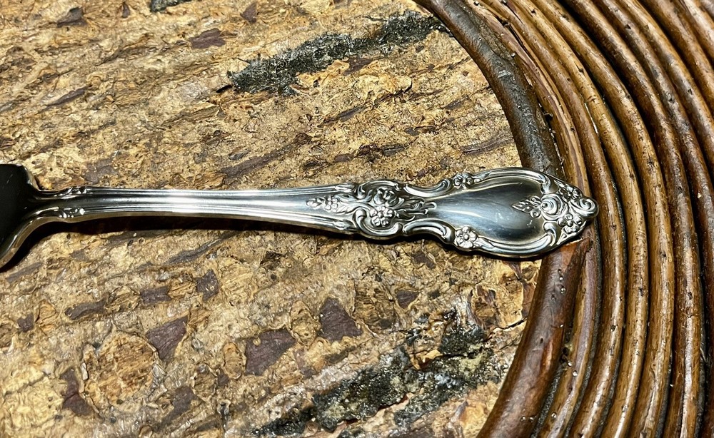 ONEIDA 'LOUISIANA' COMMUNITY STAINLESS GLOSS DINNER FORK SET