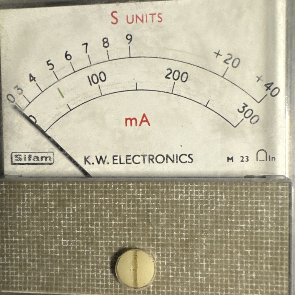 K . W . ELECTRONICS Front mA Meter TRANSCEIVER KW 2000B