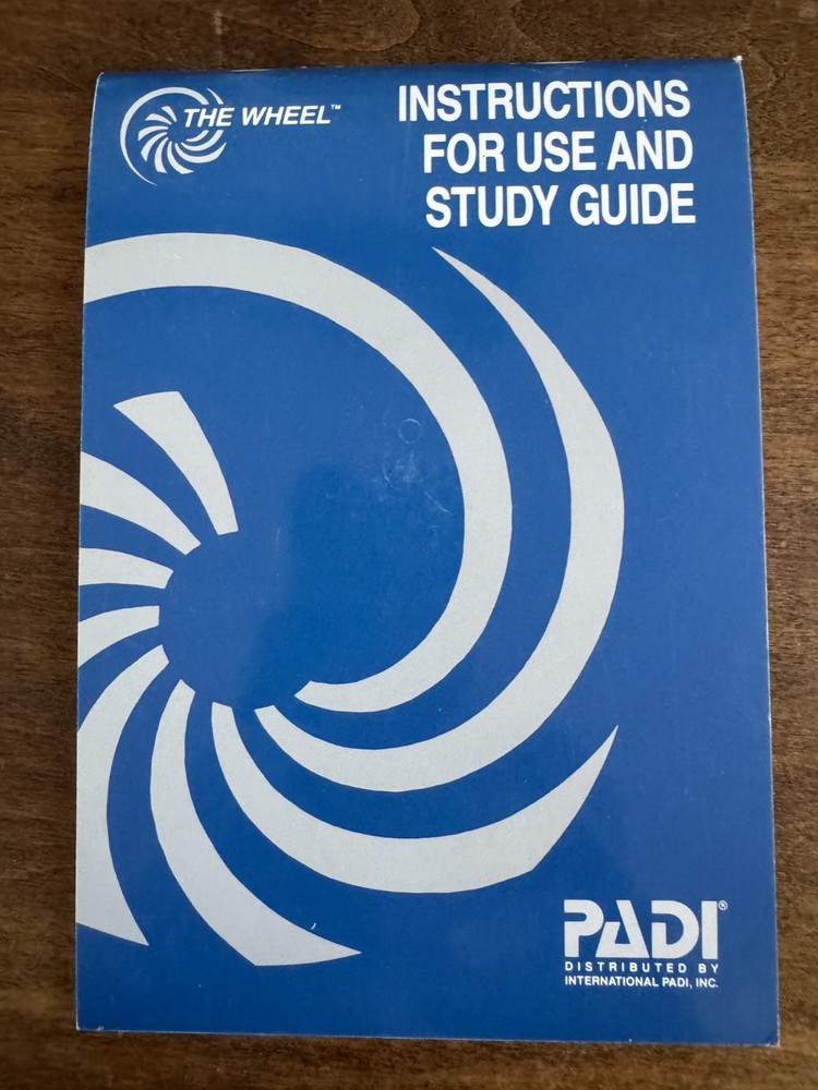 PADI DIVE COMPUTER & DIVEMASTER BOOKS & EDRPML ELECTRONIC SCUBA DIVING COMPUTER