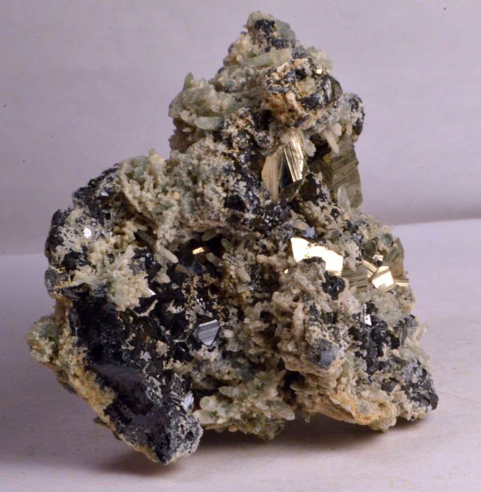 #8542 Sphalerite, Calcite, Pyrite - Bulgaria