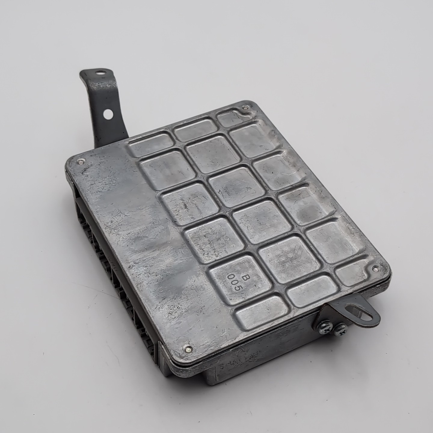 2010 2011 2012 Lexus LS600hL Hybrid Vehicle Control Module OEM 89981-50090