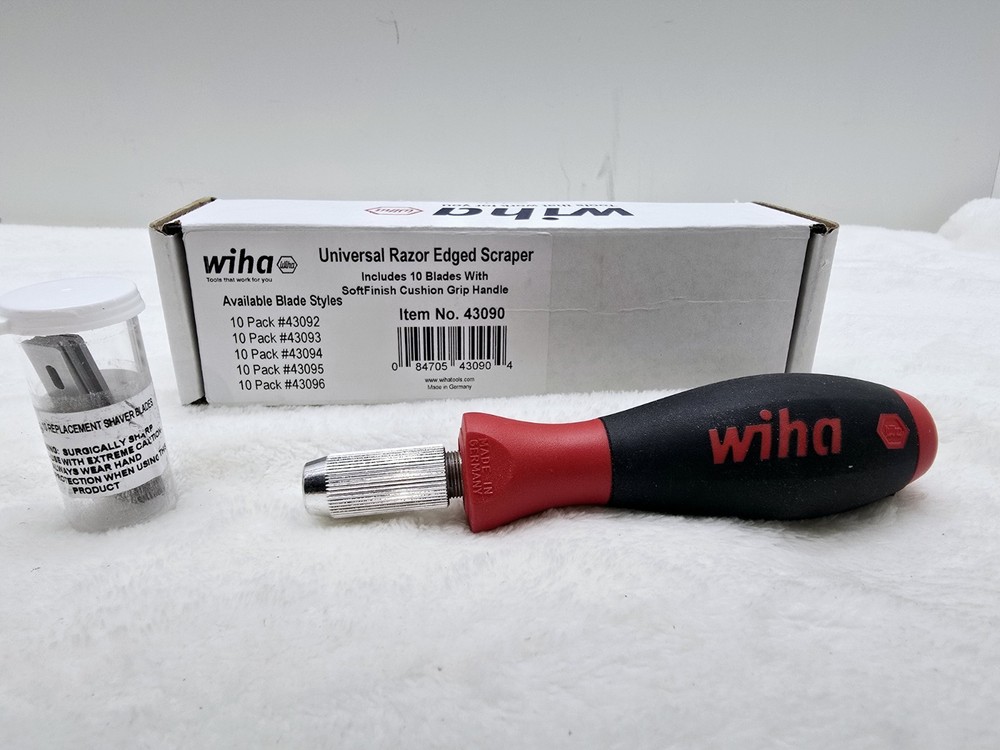 43090 Universal Razor Edged Scraper with SoftFinish Handle