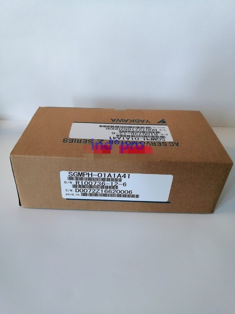 1pc NEW servo motor SGMPH-01A1A41 original