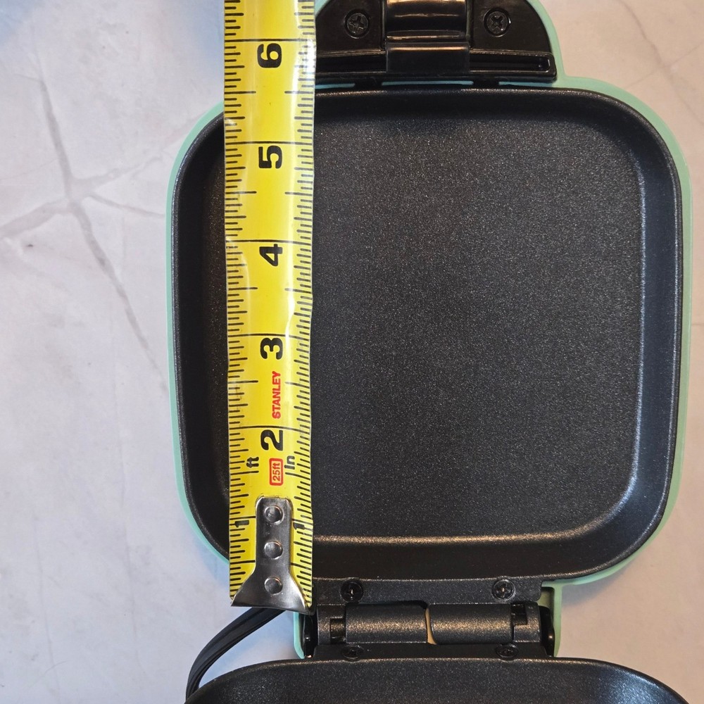 Dash Egg Bite Maker Aqua Green Portable Breakfast Maker, No Egg Cups