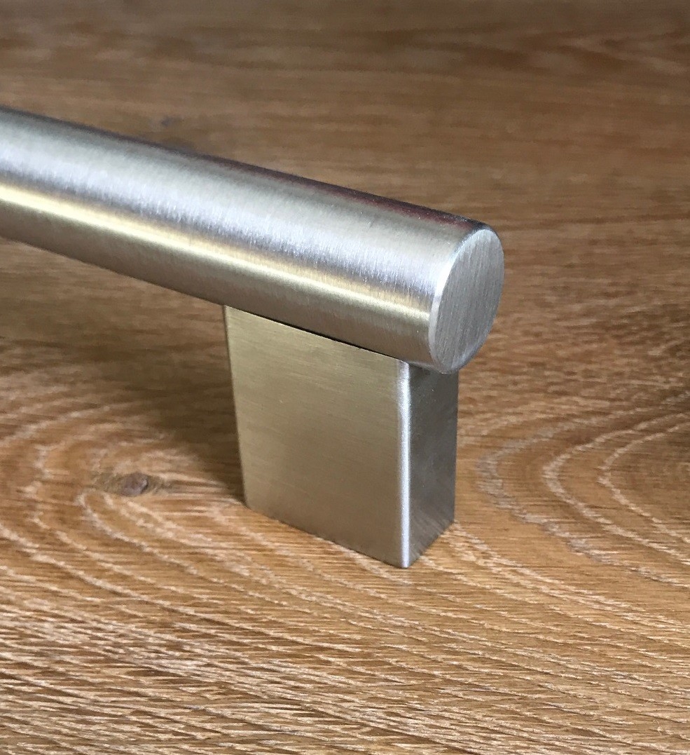 Euro-Contemporary Appliance Pull Handle Size: 18", 304 Grade Stainless Steel