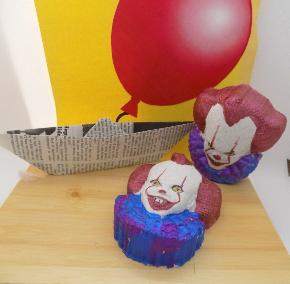 Pennywise Bath Bombs / Clown with Ruffles Bath Bombs