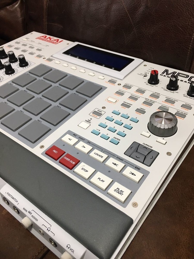 AKAI MPC RENAISSANCE Samplers Sequencers Professional MIDI Controller
