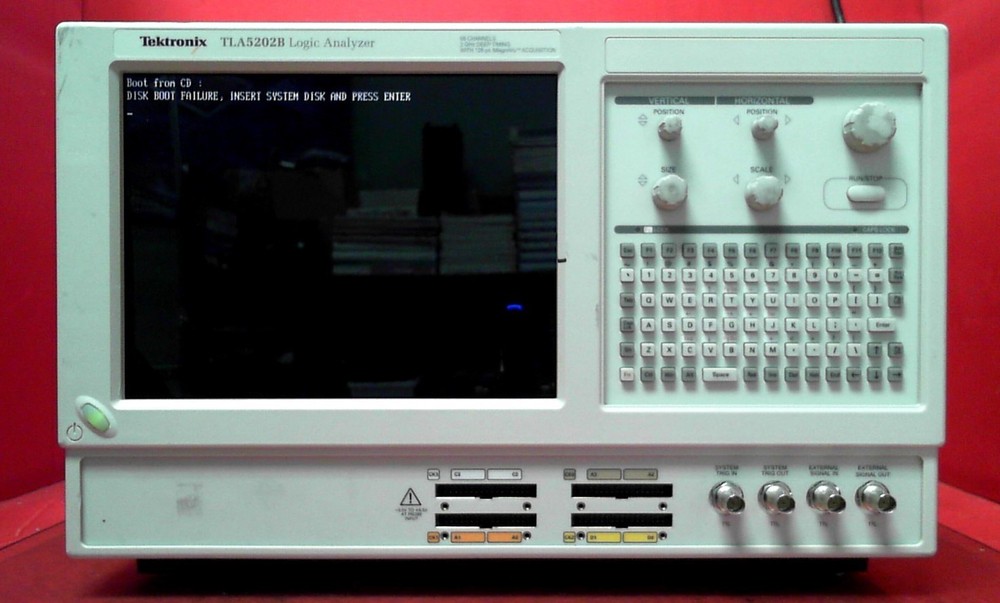 Tektronix TLA5202B, Logic Analyzer, 68 Channel