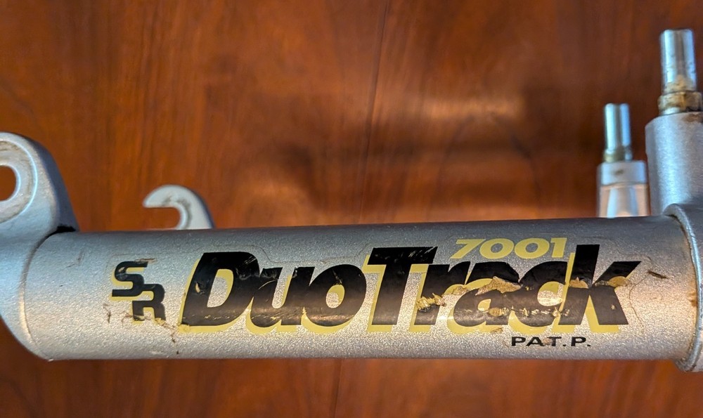SR DuoTrack Suspension Bicycle Fork for 20" Wheel 1" Threaded Steerer Used