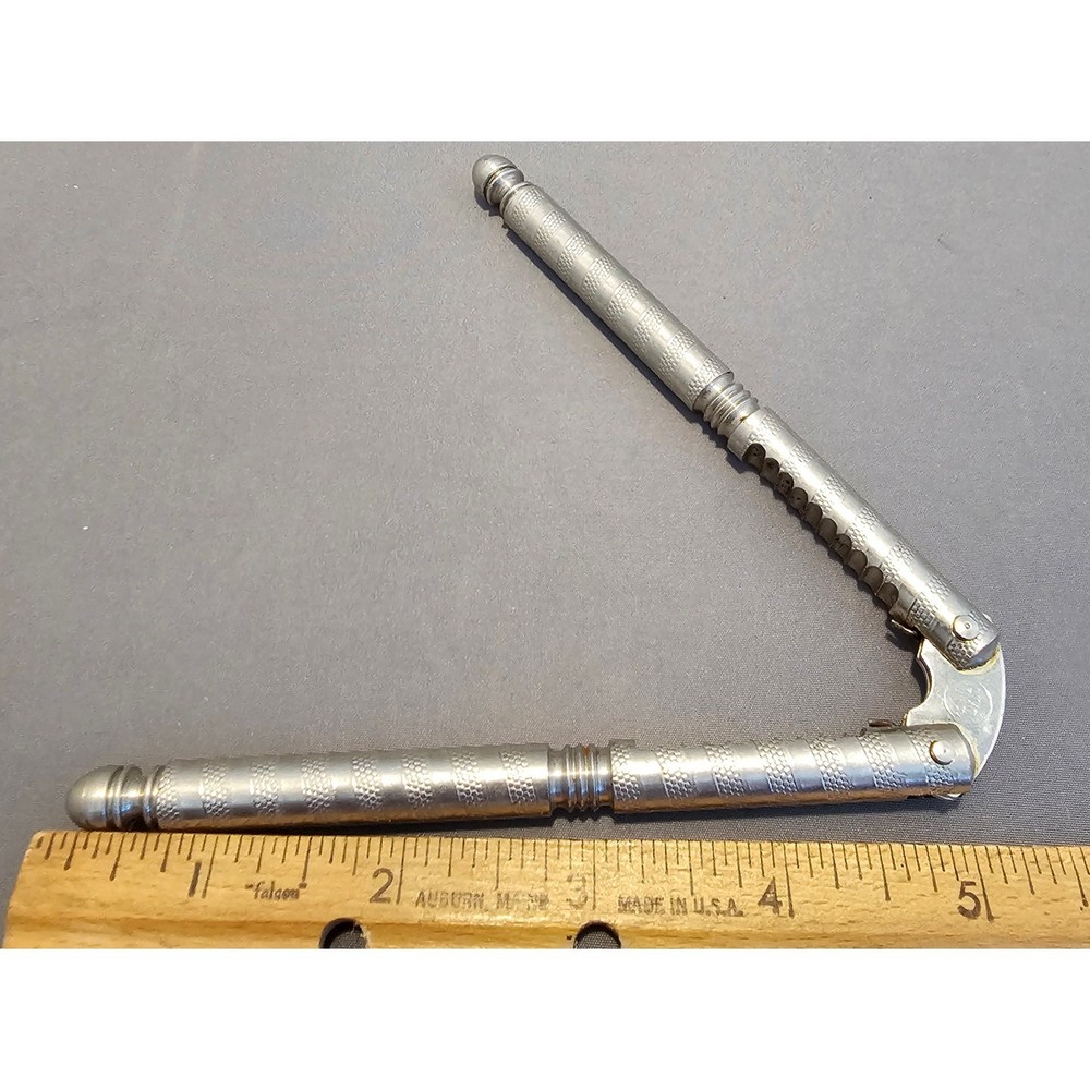 Vintage HMQ 5" Nut Cracker/Sheller - used