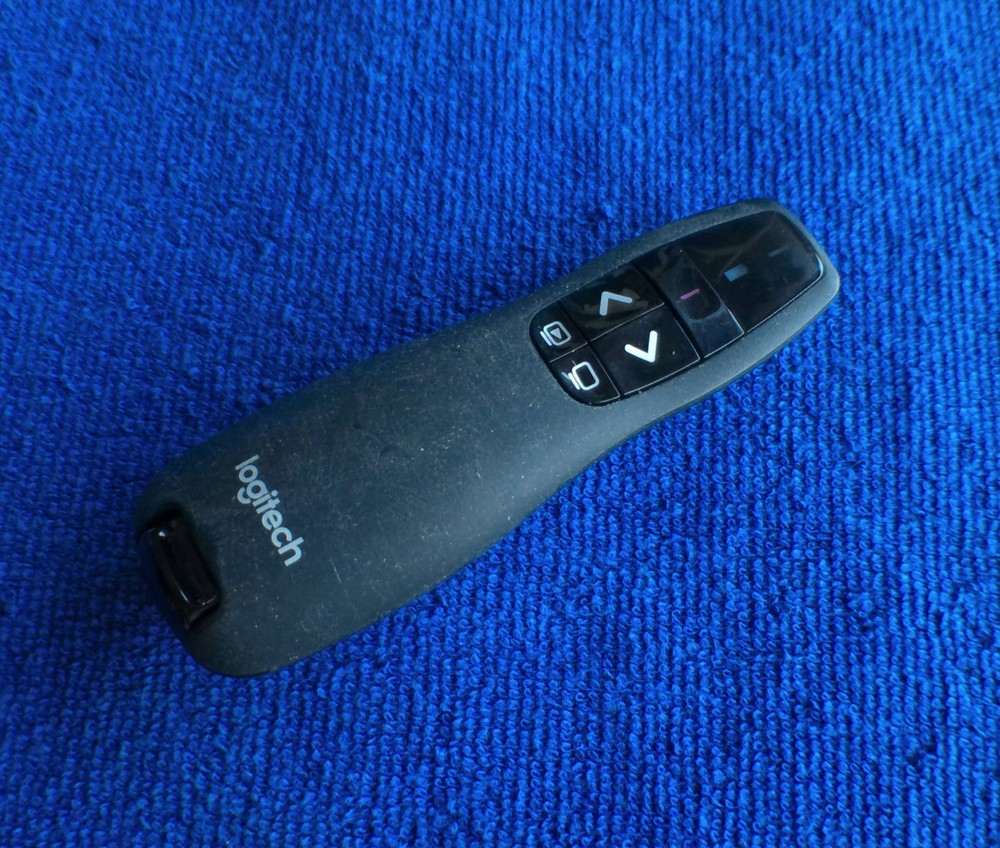 Logitech R400 Laser Pointer Presentation Remote with USB Dongle