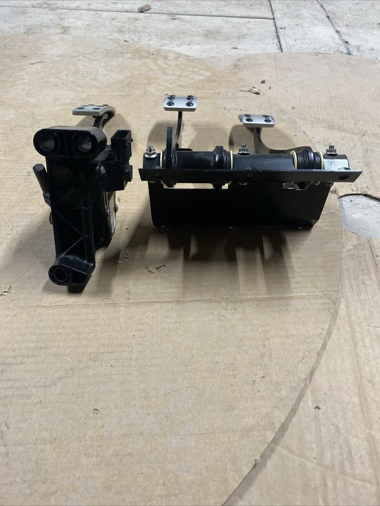 Vauxhall Vx220 Peddle Assembly