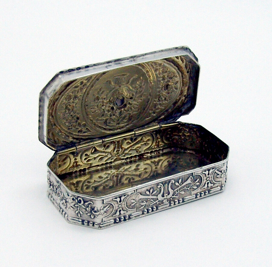 Ornate Octagonal Pill Box Continental 800 Silver