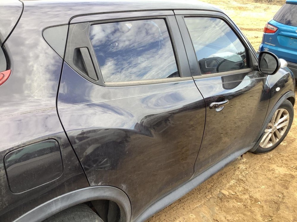 JUKE 2014 Glove Box 4962519