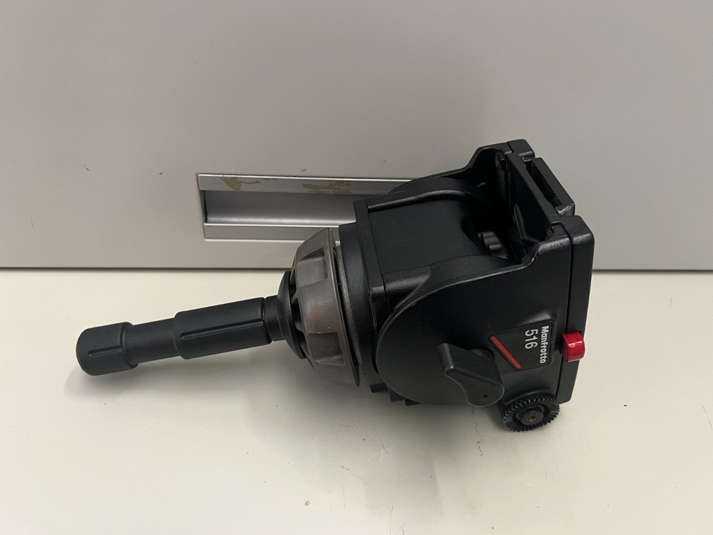 Used Manfrotto 516 Pro Fluid Head BROADCAST CAMERA - Missing Label