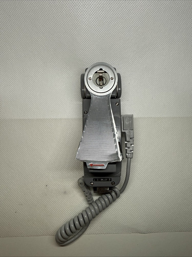 Accura Bouncemaster Camera Flash with Case and Cable Untested