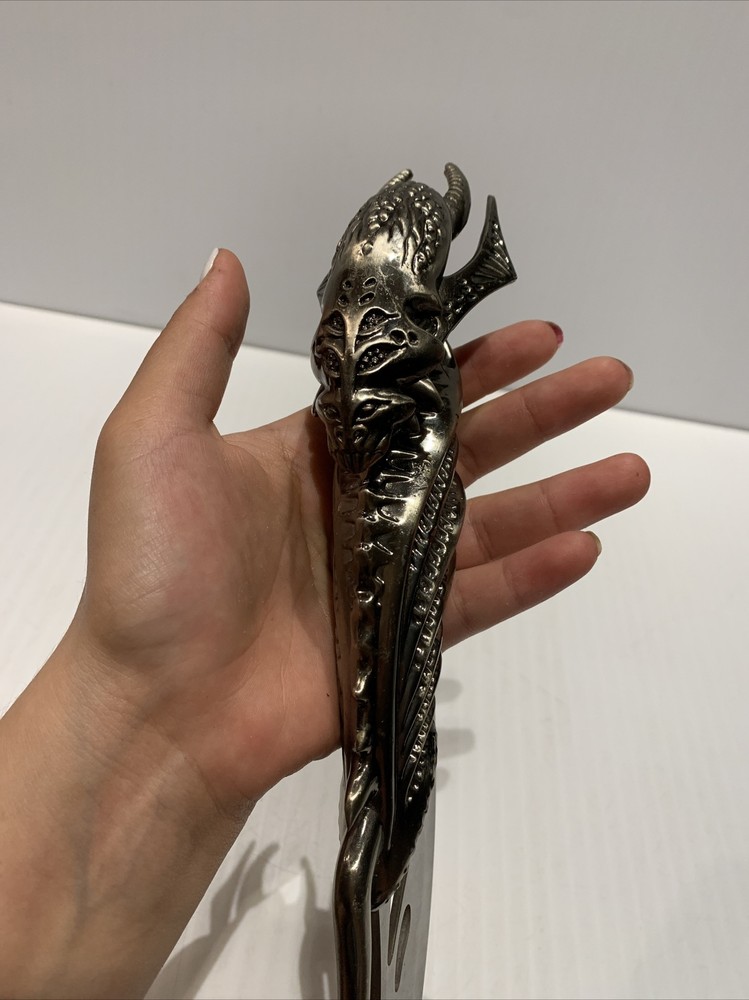 Alien Queen Dagger Knife 14.5 Inches