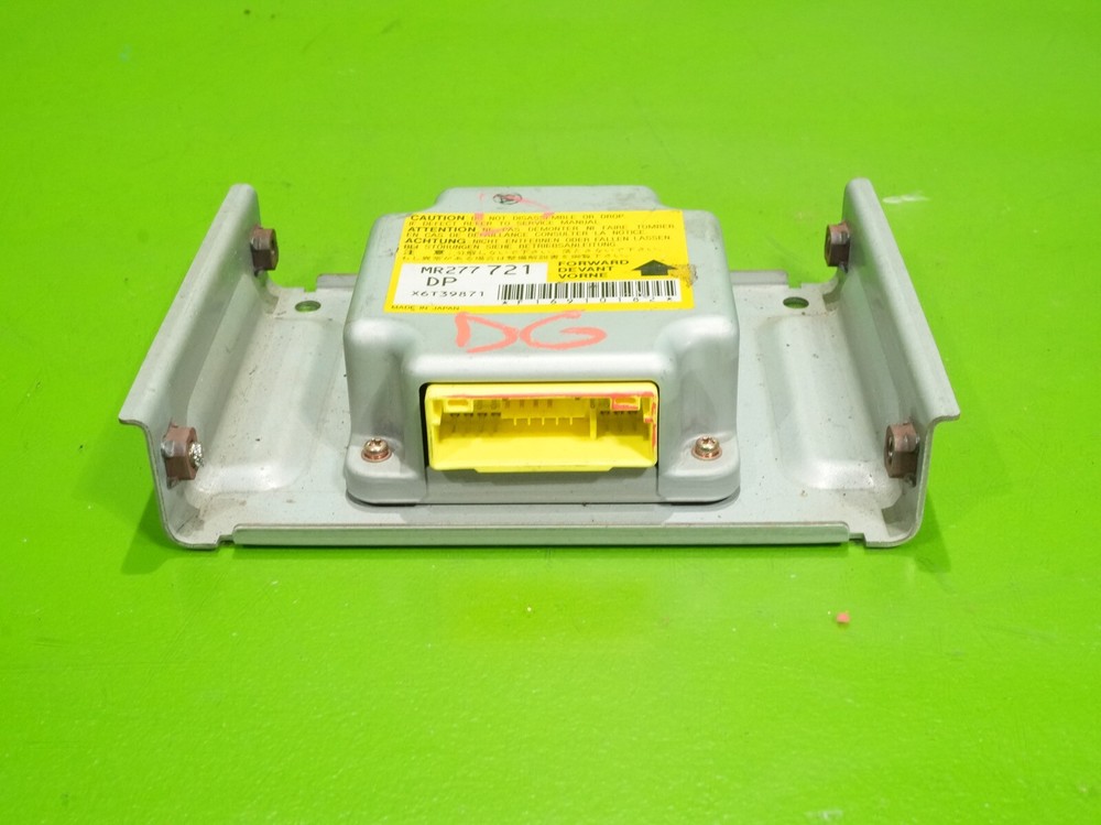 97-99 3000GT OEM MR277721 computer unit module