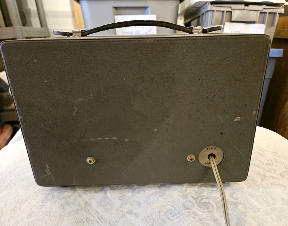 Olson Model TE-188 Signal Generator Powers On Untested