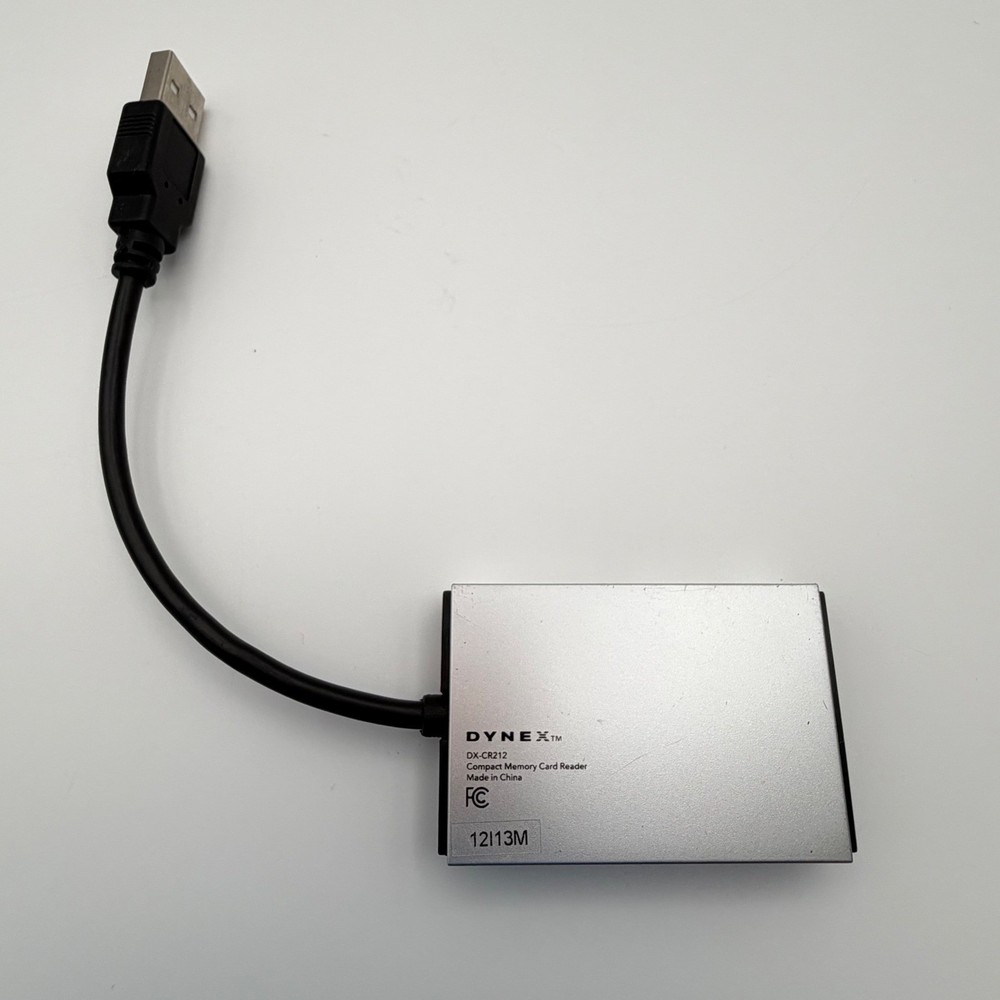 Dynex DX CR212 Compact USB Memory Card Reader MS SD MicroSD Black