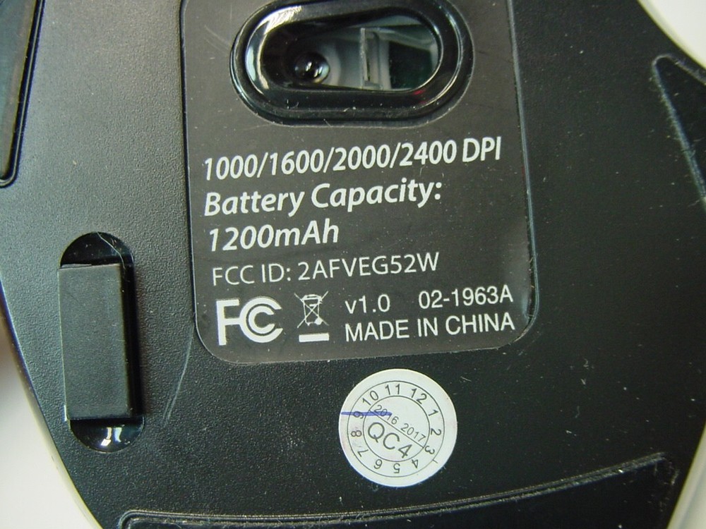 SIIG WIRELESS GAMING MOUSE WITH USB DONGLE