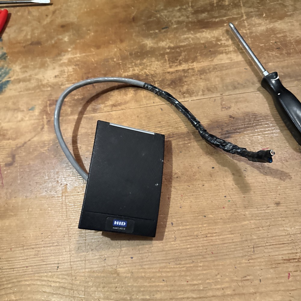 HID 920PTNNEK00000 multiCLASS RP40 Wall Switch Reader - Black Tested & Working