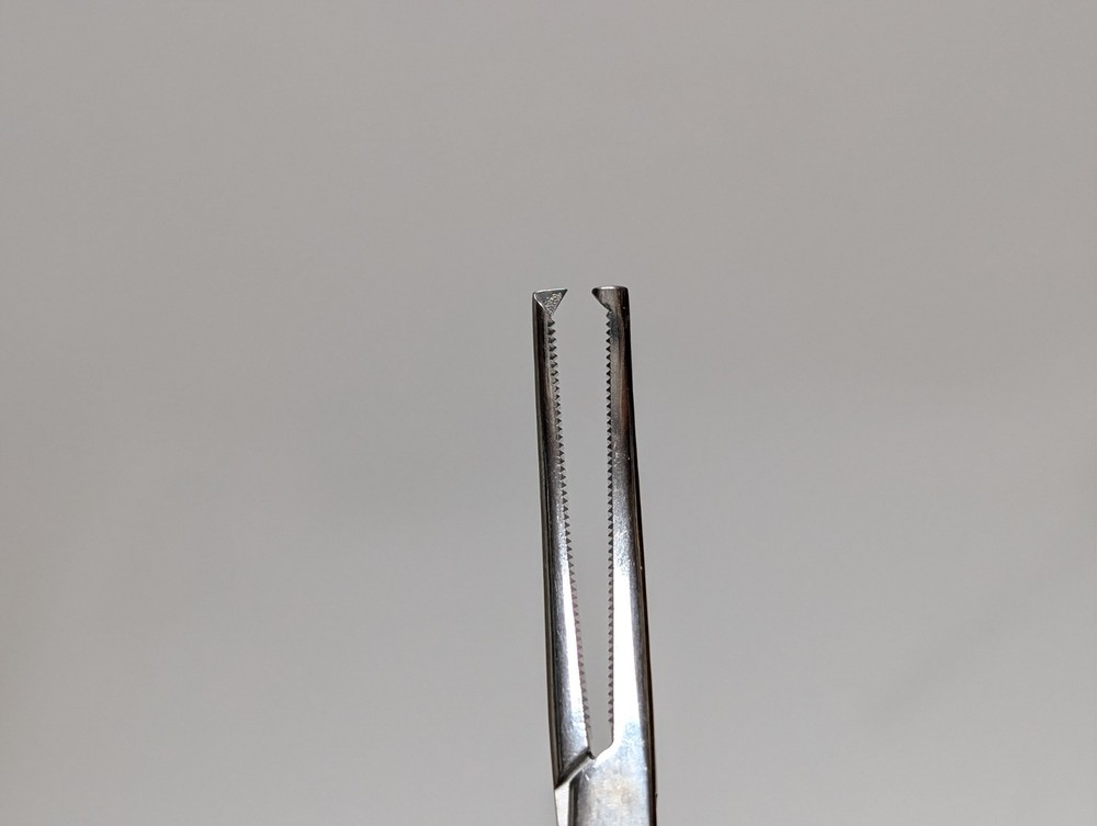 4 pcs. Assorted Forceps JARIT 105-196 CODMAN 32-4121 (USED).