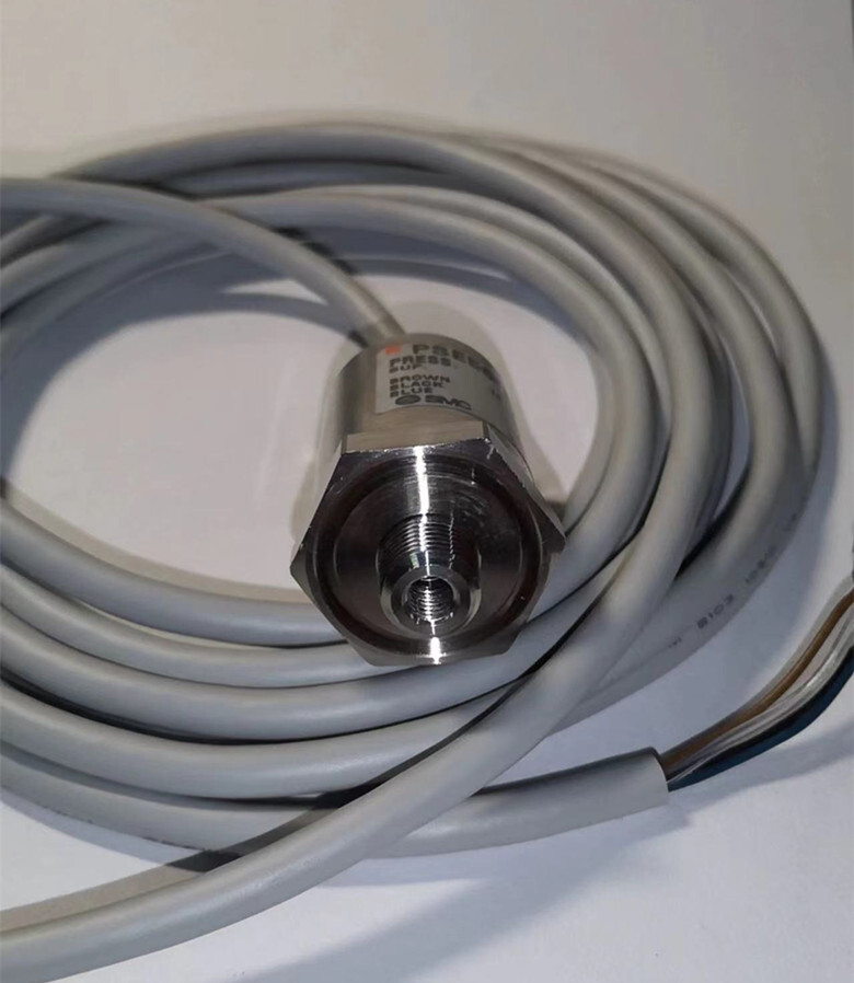 1pcs SMC PSE560-01 pressure sensor 0-1MPa 12-24VDC