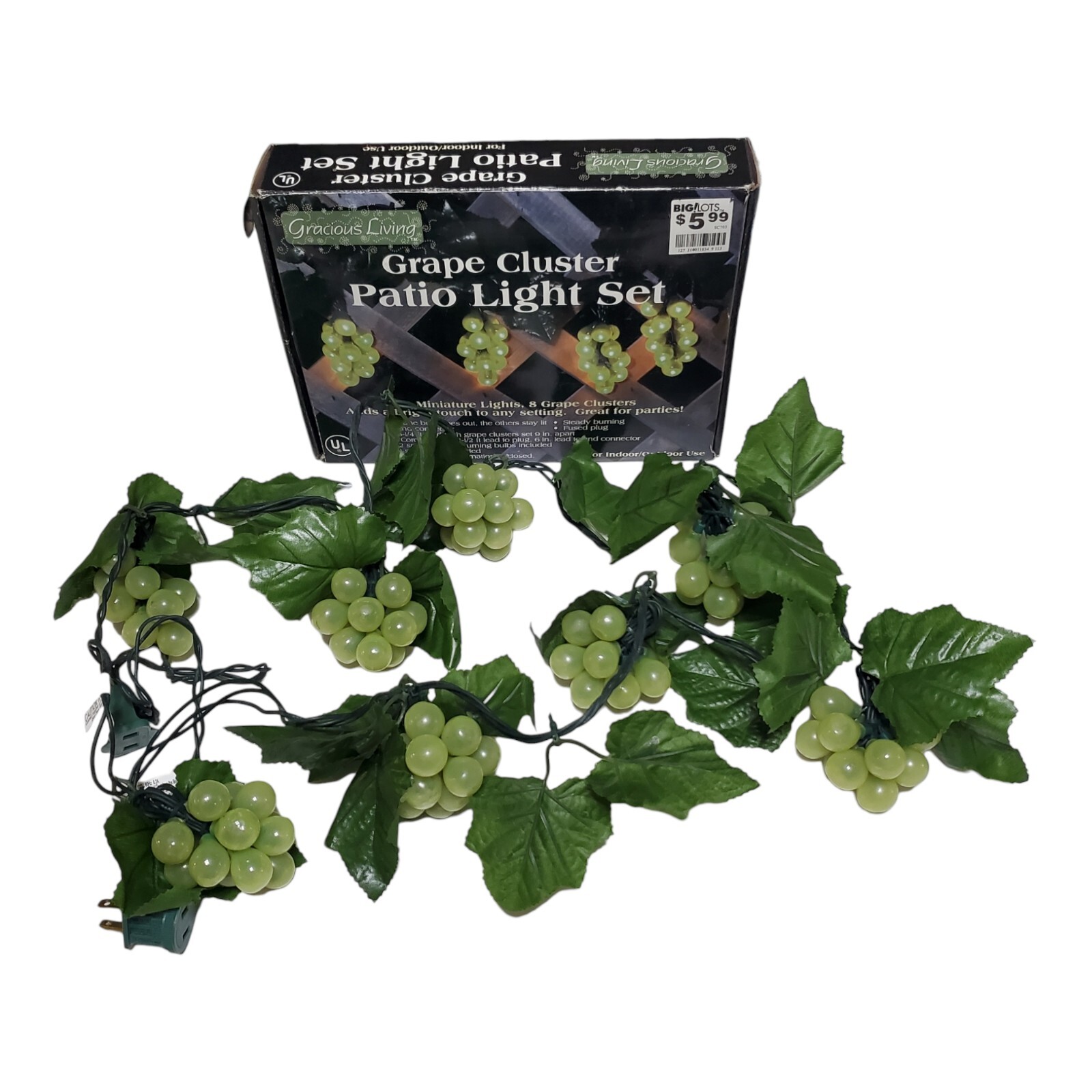 Grape Cluster Patio Light Set Green Leaves 8' Cord, 8 Clusters, 100 Mini Lights
