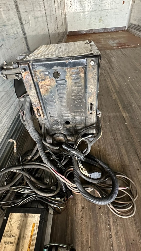 Thermo King Auxiliary Power Unit (APU)